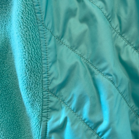 Columbia Soft Green Zip Front Vest - Picture 3 of 6